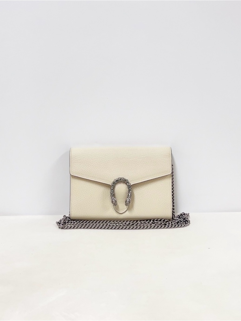 Gucci Cream Leather Crossbody with Silver Chain and Horsebit Detail